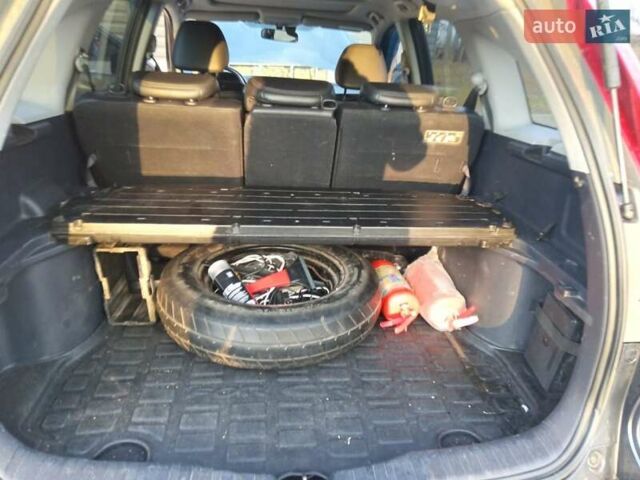 Серый Хонда СРВ, объемом двигателя 2.4 л и пробегом 218 тыс. км за 11500 $, фото 10 на Automoto.ua