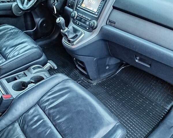 Серый Хонда СРВ, объемом двигателя 2.2 л и пробегом 232 тыс. км за 11300 $, фото 7 на Automoto.ua