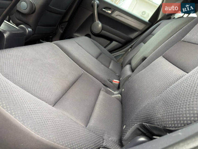 Сірий Хонда СРВ, об'ємом двигуна 2 л та пробігом 187 тис. км за 10950 $, фото 30 на Automoto.ua