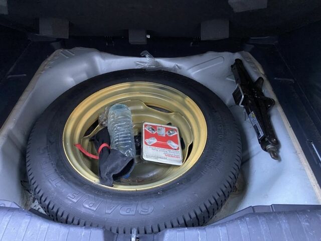 Серый Хонда СРВ, объемом двигателя 2.2 л и пробегом 150 тыс. км за 4500 $, фото 7 на Automoto.ua