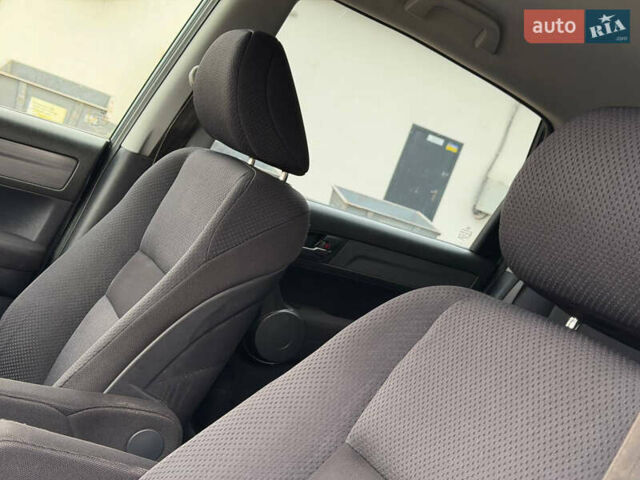 Сірий Хонда СРВ, об'ємом двигуна 2 л та пробігом 187 тис. км за 10950 $, фото 24 на Automoto.ua