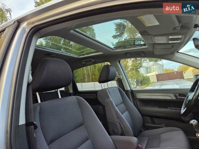 Хонда СРВ 2009 в Харькове на Automoto.ua Серый Хонда СРВ, объемом двигателя 2.2 л и пробегом 211 тыс. км за 11300 $, фото 38 на Automoto.ua