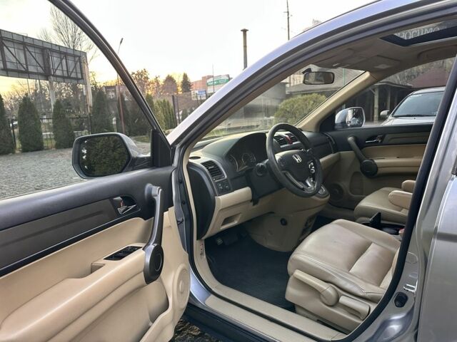 Серый Хонда СРВ, объемом двигателя 2.4 л и пробегом 212 тыс. км за 8900 $, фото 8 на Automoto.ua