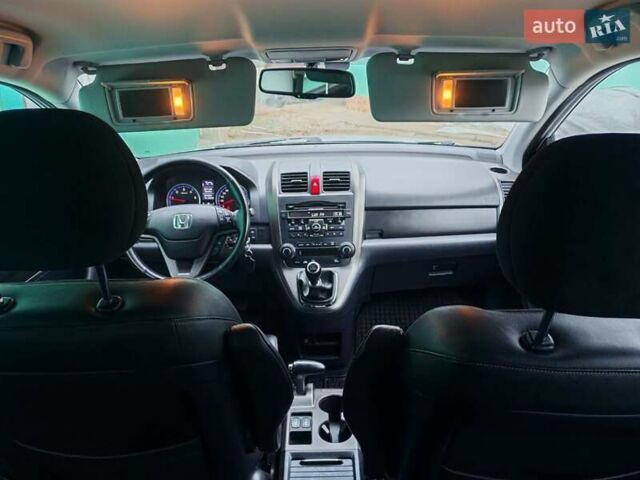 Серый Хонда СРВ, объемом двигателя 2.2 л и пробегом 251 тыс. км за 13700 $, фото 1 на Automoto.ua