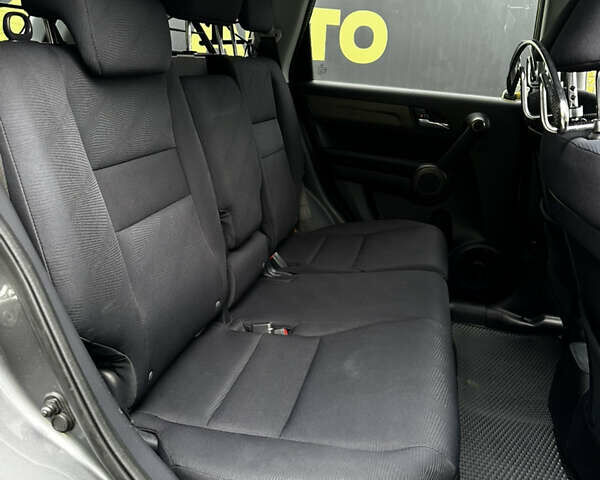 Серый Хонда СРВ, объемом двигателя 2.2 л и пробегом 243 тыс. км за 12100 $, фото 13 на Automoto.ua