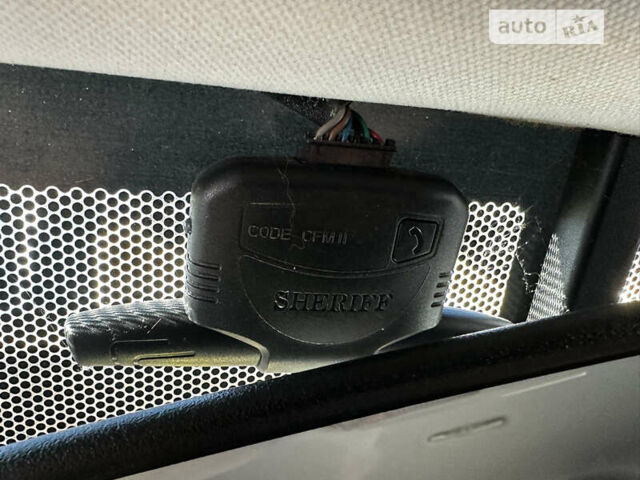 Серый Хонда СРВ, объемом двигателя 2.2 л и пробегом 202 тыс. км за 13000 $, фото 11 на Automoto.ua