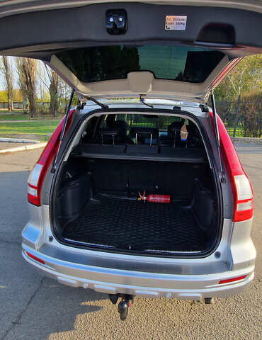 Хонда СРВ 2010 в Днепре (Днепропетровске) на Automoto.ua Серый Хонда СРВ, объемом двигателя 2.2 л и пробегом 229 тыс. км за 13300 $, фото 8 на Automoto.ua