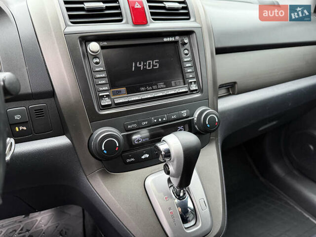 Сірий Хонда СРВ, об'ємом двигуна 2.2 л та пробігом 275 тис. км за 13850 $, фото 57 на Automoto.ua