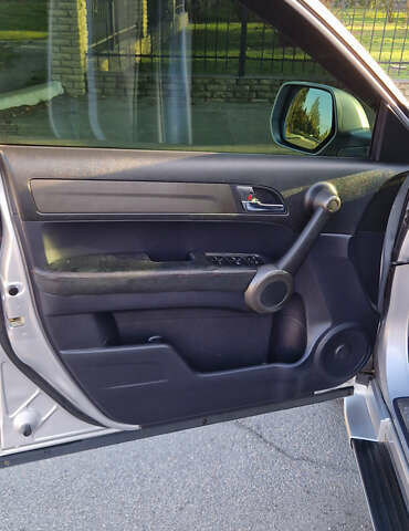 Хонда СРВ 2010 в Днепре (Днепропетровске) на Automoto.ua Серый Хонда СРВ, объемом двигателя 2.2 л и пробегом 229 тыс. км за 13300 $, фото 16 на Automoto.ua