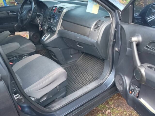 Серый Хонда СРВ, объемом двигателя 2 л и пробегом 150 тыс. км за 11500 $, фото 4 на Automoto.ua