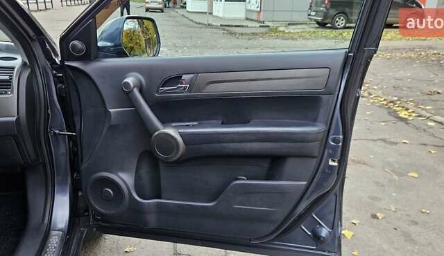 Сірий Хонда СРВ, об'ємом двигуна 2 л та пробігом 130 тис. км за 11300 $, фото 12 на Automoto.ua