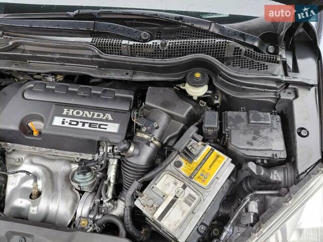 Серый Хонда СРВ, объемом двигателя 2.2 л и пробегом 275 тыс. км за 12400 $, фото 20 на Automoto.ua
