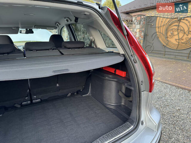 Серый Хонда СРВ, объемом двигателя 2.2 л и пробегом 246 тыс. км за 11850 $, фото 58 на Automoto.ua