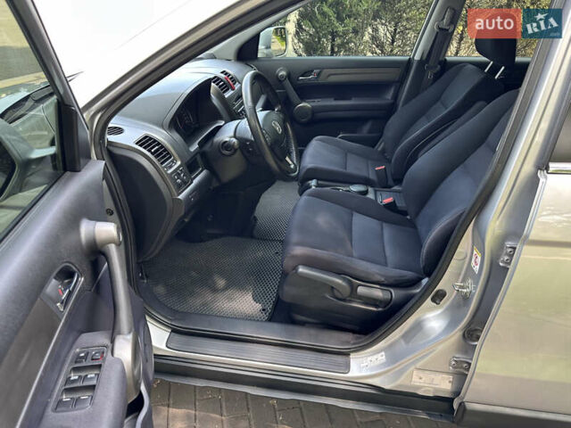 Серый Хонда СРВ, объемом двигателя 2 л и пробегом 133 тыс. км за 13500 $, фото 11 на Automoto.ua