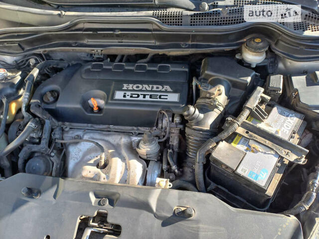 Серый Хонда СРВ, объемом двигателя 2.2 л и пробегом 231 тыс. км за 14000 $, фото 16 на Automoto.ua