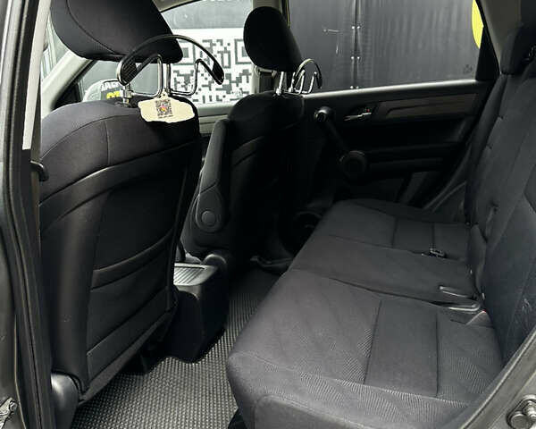 Серый Хонда СРВ, объемом двигателя 2.2 л и пробегом 243 тыс. км за 12100 $, фото 11 на Automoto.ua