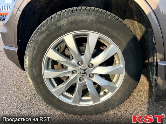 Серый Хонда СРВ, объемом двигателя 2.4 л и пробегом 262 тыс. км за 12500 $, фото 7 на Automoto.ua