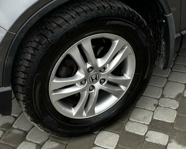 Серый Хонда СРВ, объемом двигателя 2.2 л и пробегом 243 тыс. км за 12100 $, фото 4 на Automoto.ua