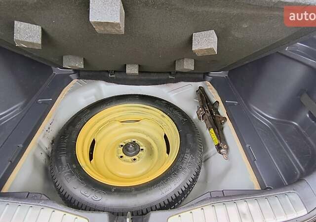 Серый Хонда СРВ, объемом двигателя 2 л и пробегом 230 тыс. км за 12500 $, фото 32 на Automoto.ua