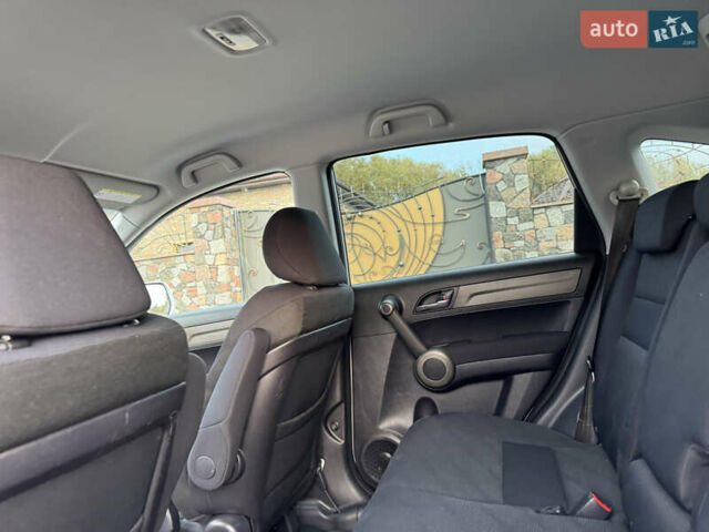 Серый Хонда СРВ, объемом двигателя 2.2 л и пробегом 246 тыс. км за 11850 $, фото 54 на Automoto.ua