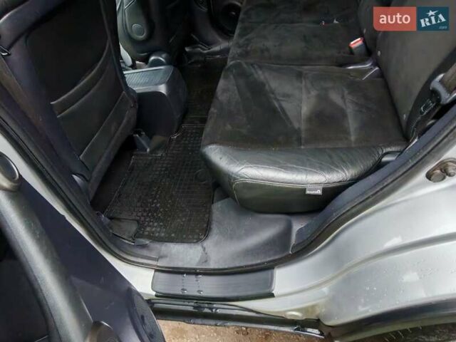 Серый Хонда СРВ, объемом двигателя 2.2 л и пробегом 251 тыс. км за 13700 $, фото 14 на Automoto.ua