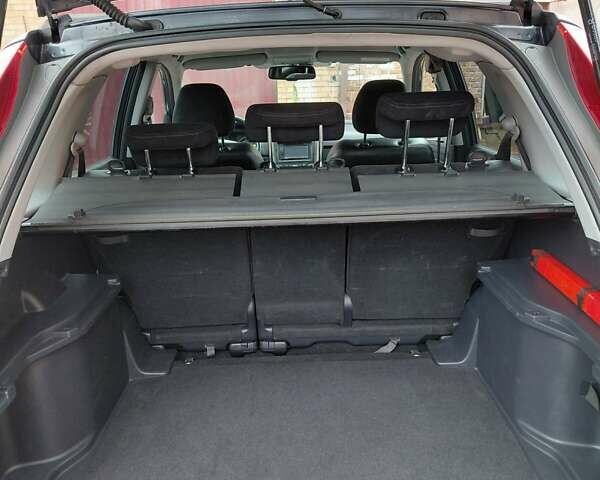 Серый Хонда СРВ, объемом двигателя 2.2 л и пробегом 275 тыс. км за 12400 $, фото 25 на Automoto.ua