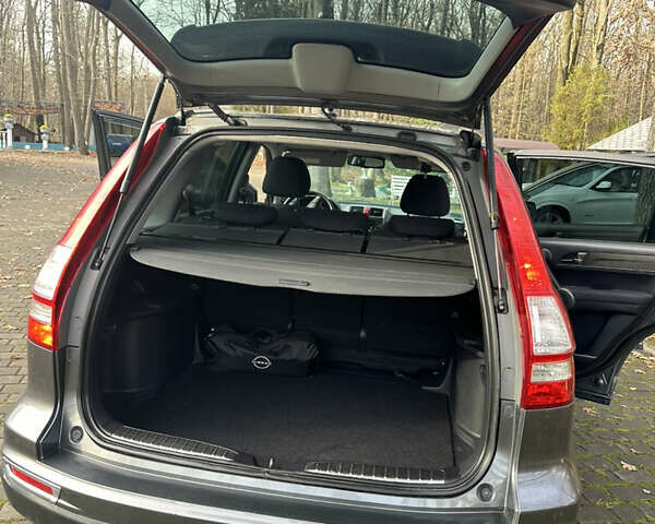 Сірий Хонда СРВ, об'ємом двигуна 2.2 л та пробігом 279 тис. км за 10999 $, фото 14 на Automoto.ua