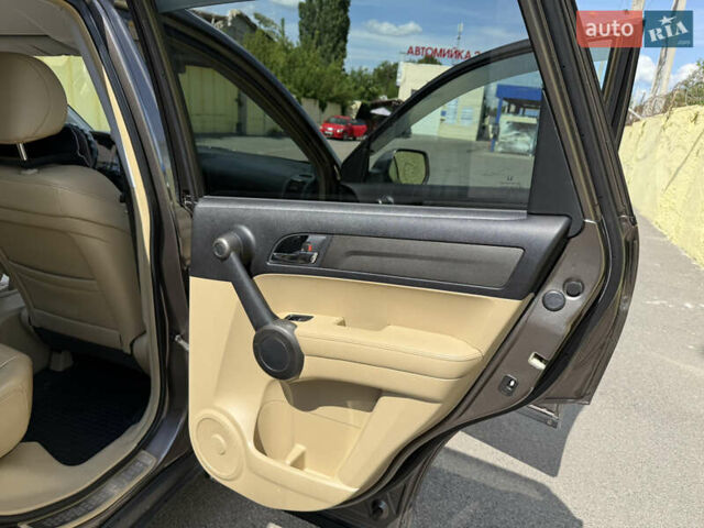 Серый Хонда СРВ, объемом двигателя 2.4 л и пробегом 160 тыс. км за 11000 $, фото 13 на Automoto.ua