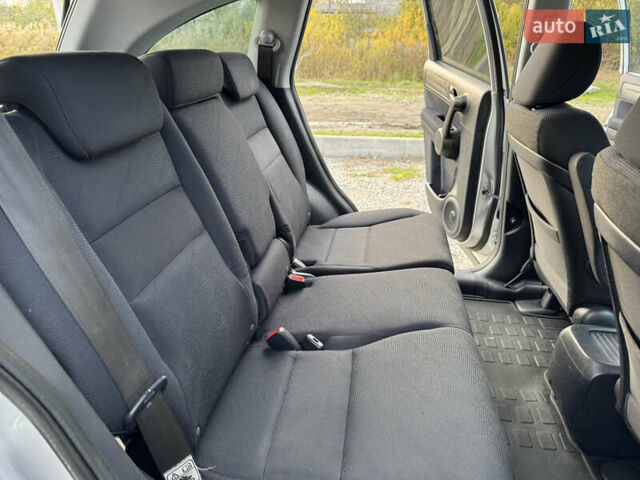 Серый Хонда СРВ, объемом двигателя 2.2 л и пробегом 246 тыс. км за 11850 $, фото 61 на Automoto.ua