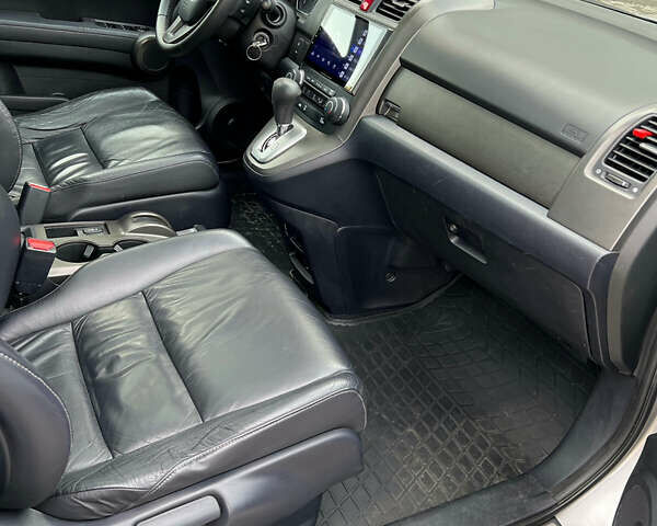 Серый Хонда СРВ, объемом двигателя 2.2 л и пробегом 220 тыс. км за 13200 $, фото 22 на Automoto.ua