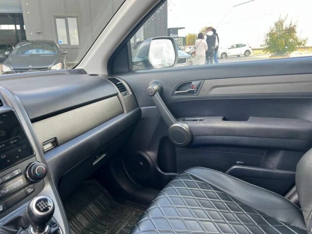 Хонда СРВ 2011 в Львове на Automoto.ua Серый Хонда СРВ, объемом двигателя 2 л и пробегом 164 тыс. км за 13590 $, фото 30 на Automoto.ua