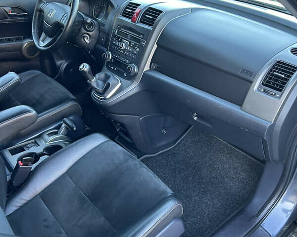 Сірий Хонда СРВ, об'ємом двигуна 2.2 л та пробігом 175 тис. км за 13999 $, фото 54 на Automoto.ua