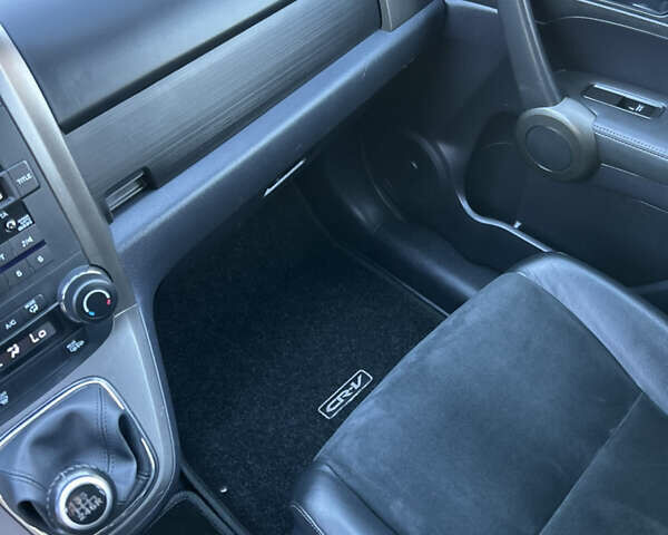 Сірий Хонда СРВ, об'ємом двигуна 2.2 л та пробігом 175 тис. км за 13999 $, фото 76 на Automoto.ua