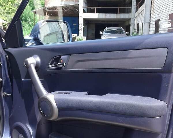 Серый Хонда СРВ, объемом двигателя 2 л и пробегом 118 тыс. км за 14200 $, фото 16 на Automoto.ua