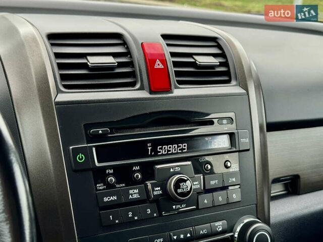 Серый Хонда СРВ, объемом двигателя 2 л и пробегом 223 тыс. км за 11950 $, фото 30 на Automoto.ua