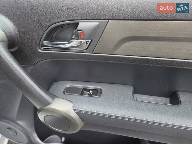 Сірий Хонда СРВ, об'ємом двигуна 2.2 л та пробігом 240 тис. км за 13700 $, фото 47 на Automoto.ua