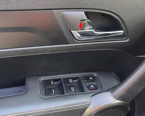 Серый Хонда СРВ, объемом двигателя 2.2 л и пробегом 234 тыс. км за 14900 $, фото 7 на Automoto.ua