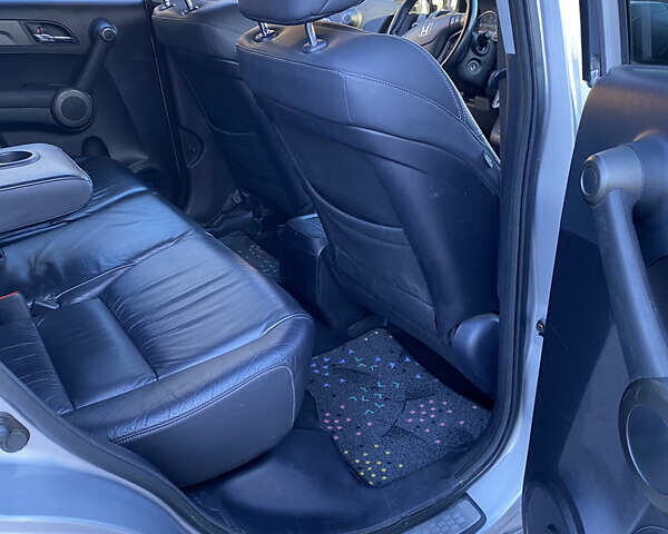 Серый Хонда СРВ, объемом двигателя 2.2 л и пробегом 238 тыс. км за 12999 $, фото 19 на Automoto.ua