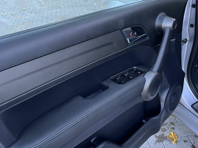 Хонда СРВ 2011 в Черновцах на Automoto.ua Серый Хонда СРВ, объемом двигателя 2.2 л и пробегом 218 тыс. км за 14250 $, фото 10 на Automoto.ua