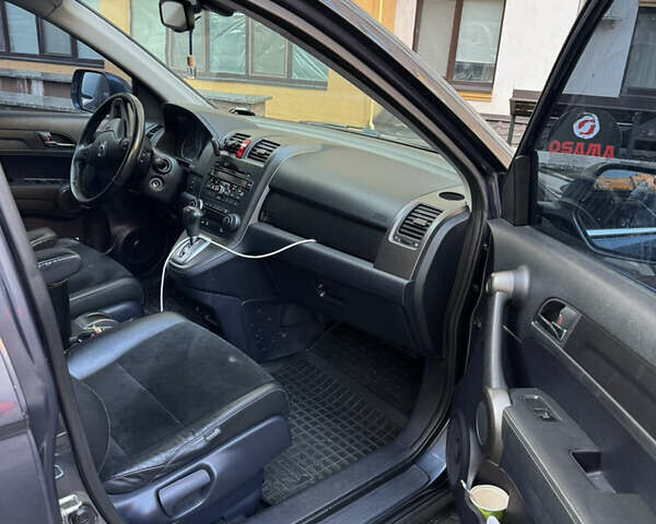 Сірий Хонда СРВ, об'ємом двигуна 2.2 л та пробігом 314 тис. км за 12900 $, фото 8 на Automoto.ua