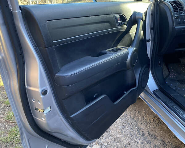 Серый Хонда СРВ, объемом двигателя 2.2 л и пробегом 238 тыс. км за 12999 $, фото 34 на Automoto.ua