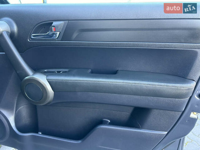 Сірий Хонда СРВ, об'ємом двигуна 2.2 л та пробігом 175 тис. км за 13999 $, фото 53 на Automoto.ua