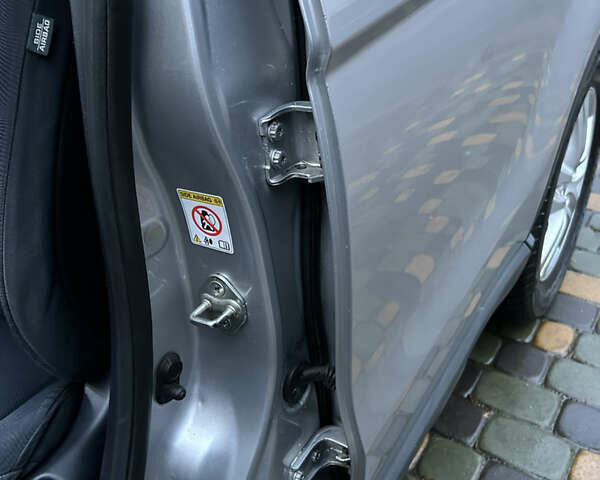 Серый Хонда СРВ, объемом двигателя 2 л и пробегом 300 тыс. км за 14500 $, фото 12 на Automoto.ua