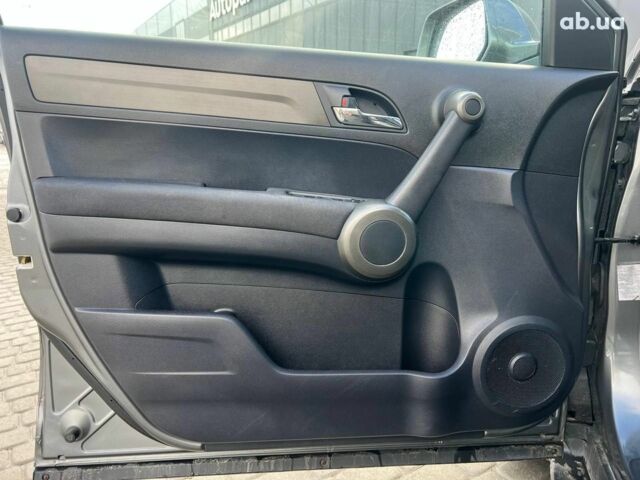 Хонда СРВ 2011 в Львове на Automoto.ua Серый Хонда СРВ, объемом двигателя 2 л и пробегом 164 тыс. км за 13590 $, фото 14 на Automoto.ua