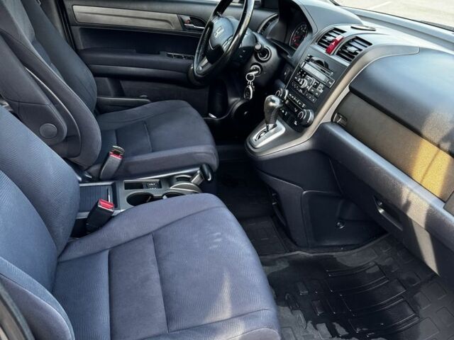 Серый Хонда СРВ, объемом двигателя 2.2 л и пробегом 328 тыс. км за 15300 $, фото 7 на Automoto.ua
