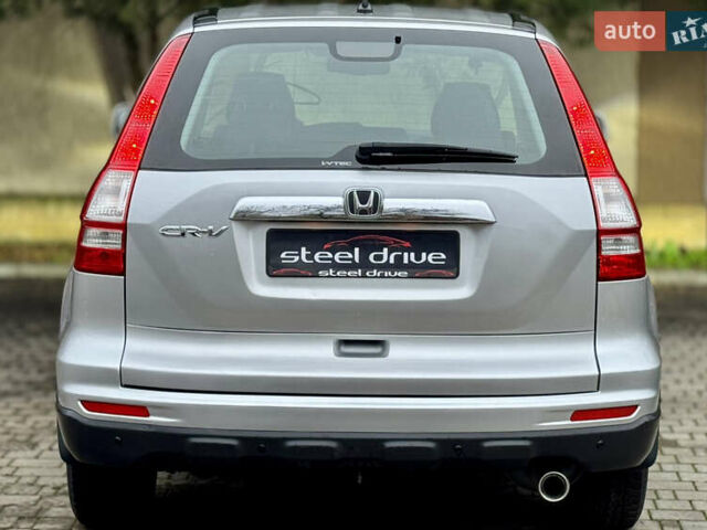 Серый Хонда СРВ, объемом двигателя 2 л и пробегом 175 тыс. км за 12299 $, фото 6 на Automoto.ua