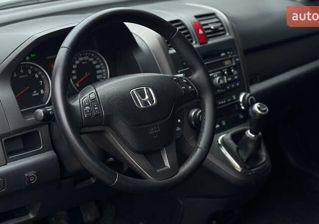 Серый Хонда СРВ, объемом двигателя 2 л и пробегом 175 тыс. км за 12299 $, фото 9 на Automoto.ua