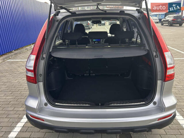 Серый Хонда СРВ, объемом двигателя 2.2 л и пробегом 195 тыс. км за 15100 $, фото 6 на Automoto.ua