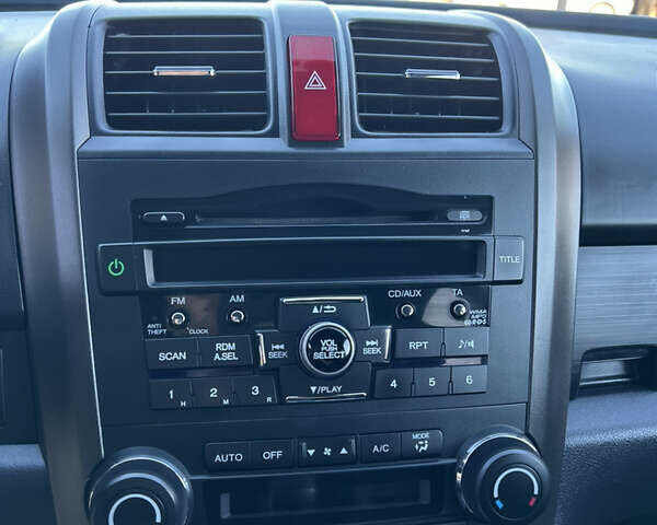 Сірий Хонда СРВ, об'ємом двигуна 2.2 л та пробігом 175 тис. км за 13999 $, фото 68 на Automoto.ua