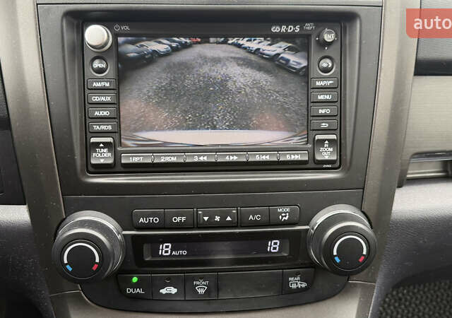 Серый Хонда СРВ, объемом двигателя 2.2 л и пробегом 204 тыс. км за 14000 $, фото 18 на Automoto.ua